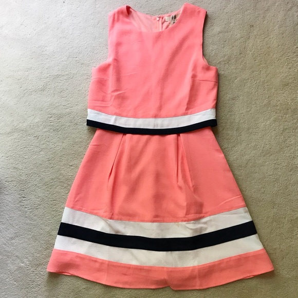 Sleeveless Coral Layered Color Block Dress - Picture 2 of 4